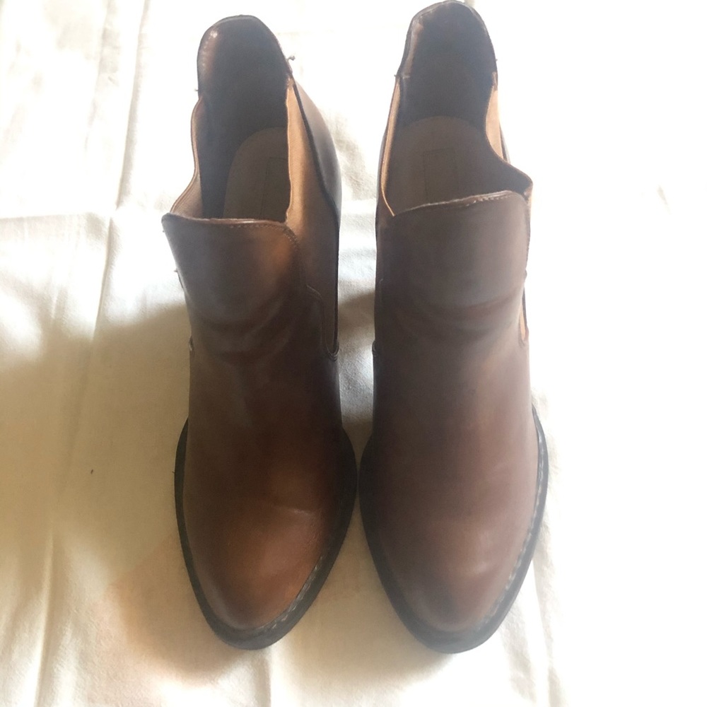 Nine West Cognac Ankle Bootis